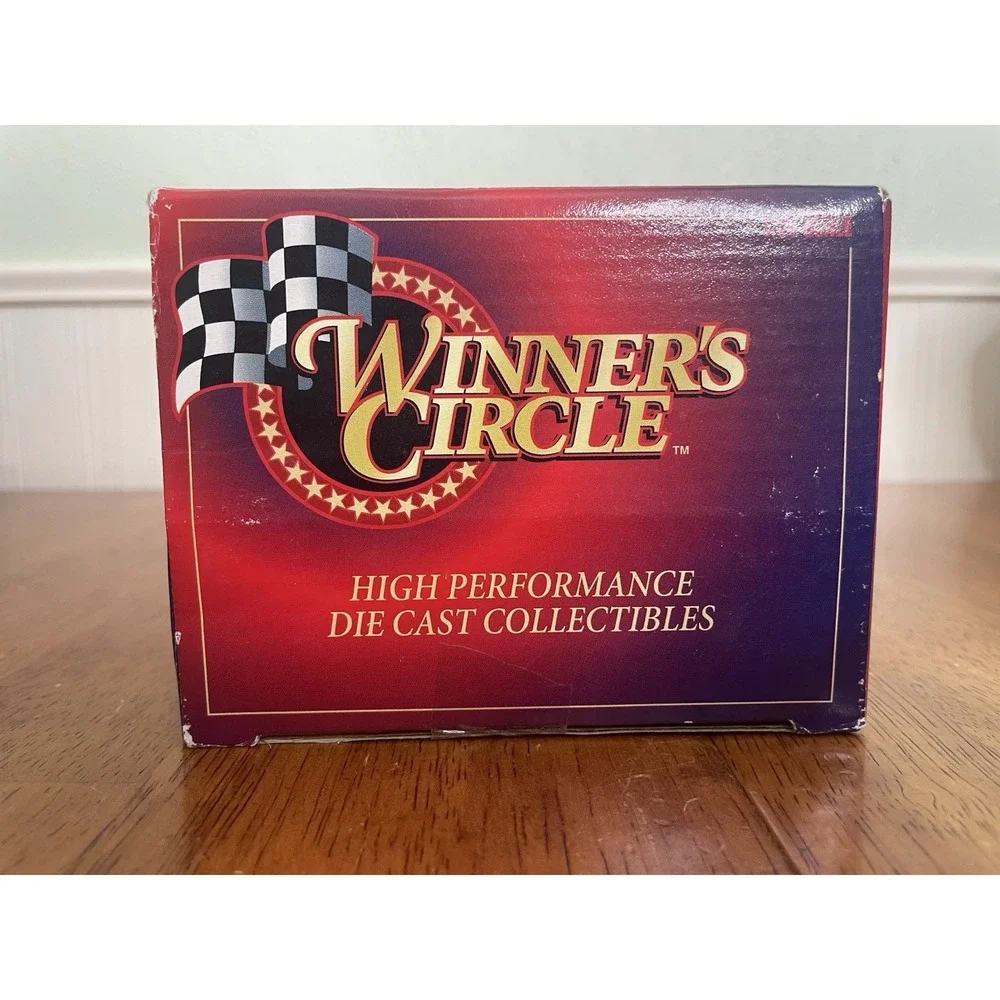 Dale Jarrett Winners Circle #88 1:24 Die Cast 1997 Stock Car Series Vintage